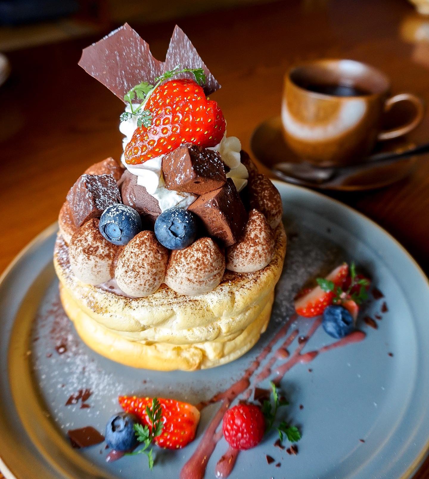 ねぎ パンケーキとカフェ巡り 本日のパンケーキ部 古民家カフェ Amp バーsmiley 川越伊佐沼 生チョコといちごのパンケーキ 2月は可愛すぎるバレンタインパンケーキ 見た目はすごく甘そうなのにびっくりするくらい軽くて美味しくてすぐ食べ