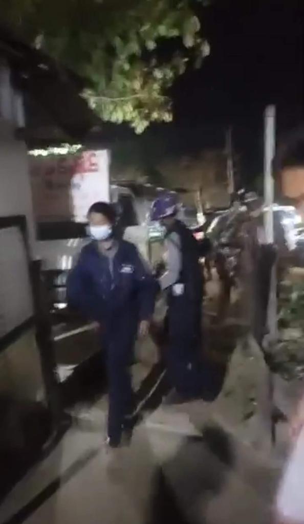 To wrongly accuse NLD party of rigging the election, the Military Dictatorship has arrested UEC president, secretary and the rest of the members. The military is also forcing the UEC members to give statements of election being rigged.
#WhatsHappeningInMyanmar 
#CDM_IsTheAnswer
