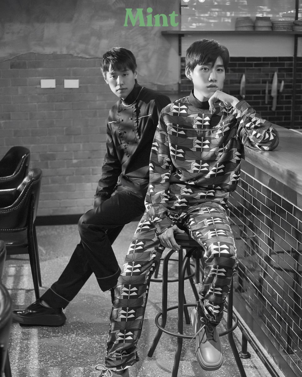 mintmag_th's tweet photo. พอปรับเป็นโทนขาวดำ ก็ดูฟิลเหงาๆ ไปอีกแบบ แต่จะเหงาได้ไง เขาอยู่กันสองคน แอร้ยยยย...💚#บิวกิ้นพีพี 

#BKPPxMintHangOut 
#MintUnpublished 
#MintMagTH https://t.co/g0beLoun6v
