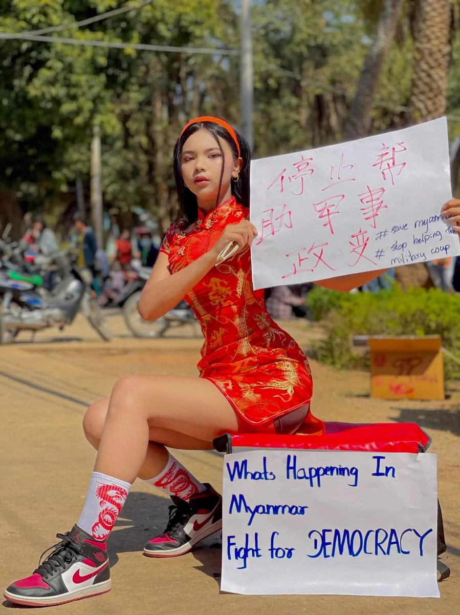 Peaceful protestors are fighting for Democracy in Yangon.
FREE OUR LEADERS
#WhatsHappeningInMyanmar 
#CDM_IsTheAnswer 
#Feb12Coup