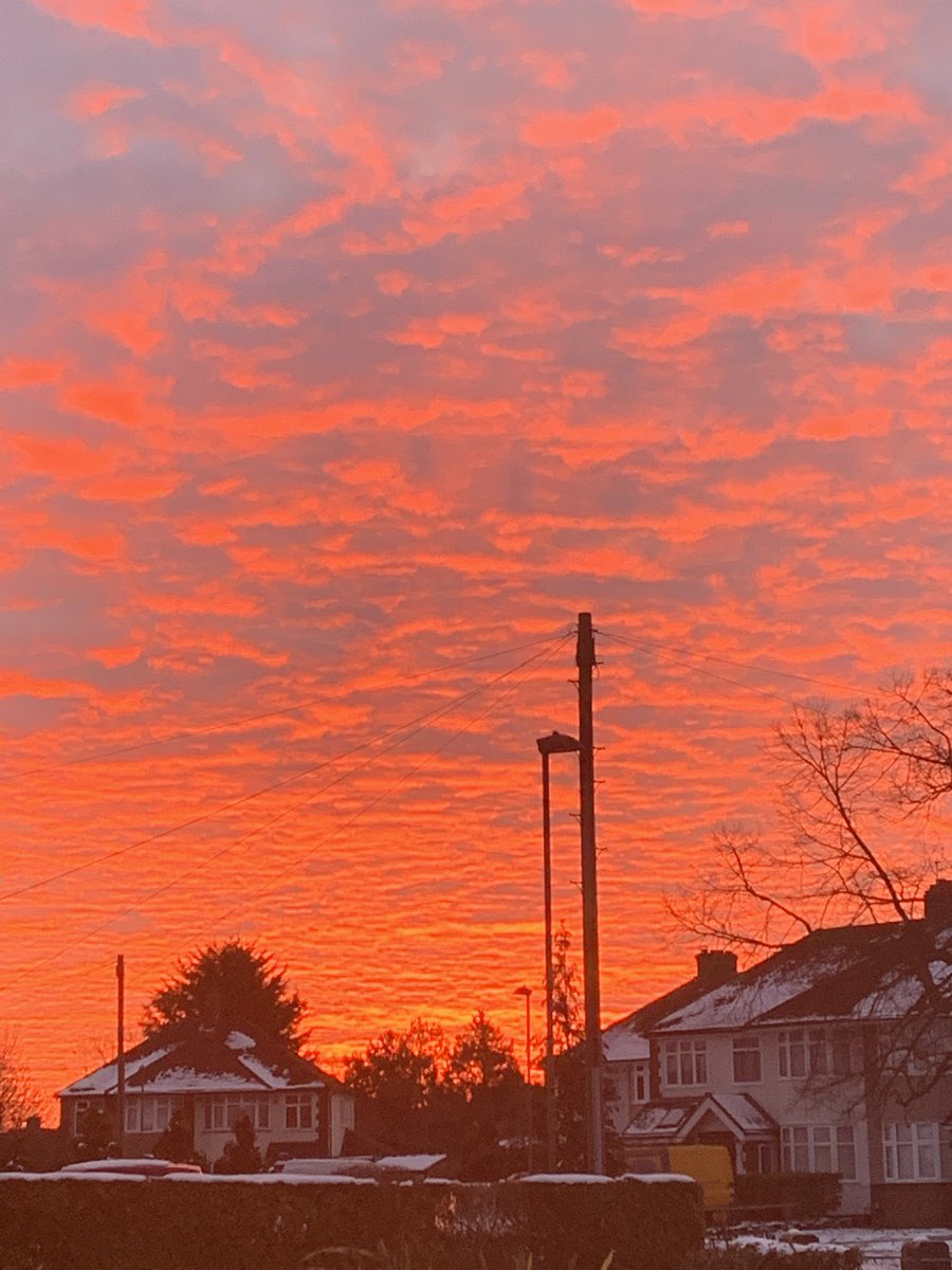 GCW123's tweet photo. @MetMattTaylor Morning from Bromley https://t.co/piOSN4rsZb