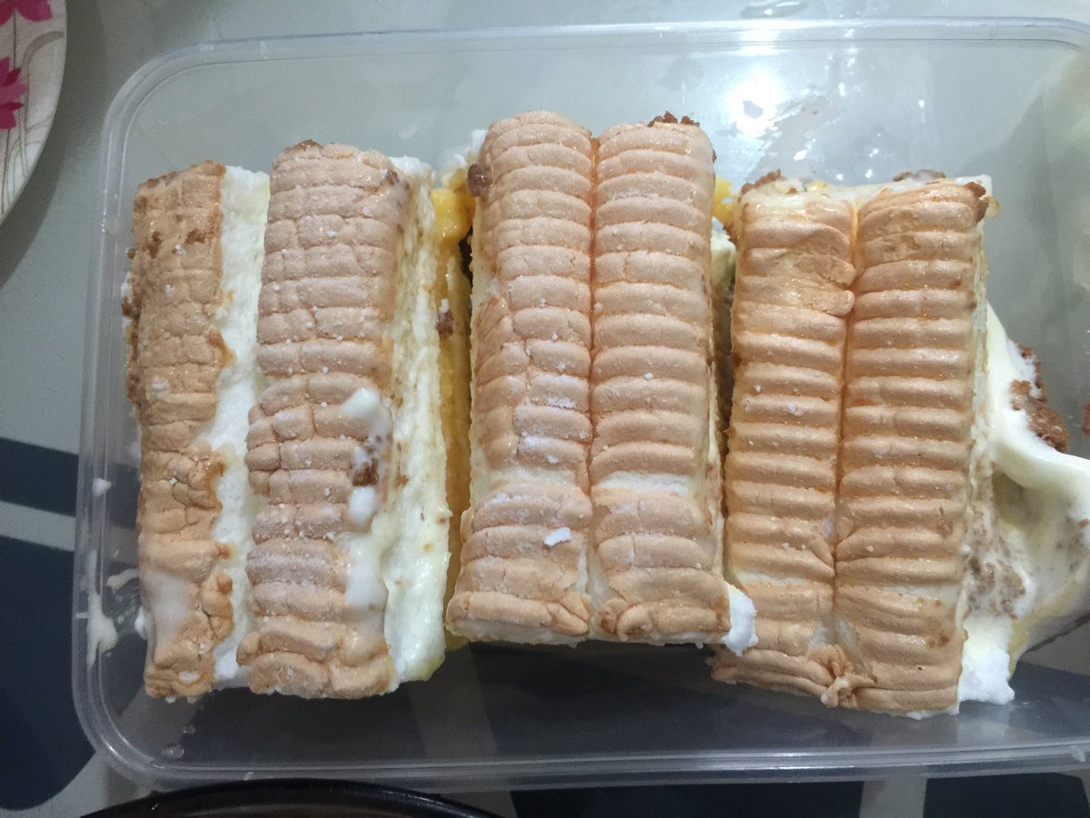 Rainy_raine23's tweet photo. I ordered Frozen Brazo from @pscd87 for by Brother in-law’s Birthday

Ung before and after 😂

Hindi masarap! SOBRANG SARAP! 🤤

Sa bday na lang ng anak ko ang innendorse mo ha, @aldenrichards02 😘 
#ALDENRichards https://t.co/BLbLv9YMPH