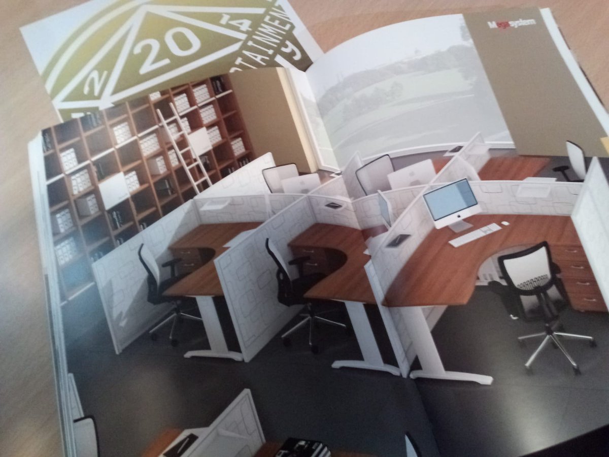 RollingRole's tweet image. Que ilusión nos hace este proyecto a mis compañeres y a mí especialmente. 
Aunque aún seguimos buscando un local que se cumpla con las condiciones de trabajo, ya prácticamente tenemos elegido el mobiliario. 
Si, sé perfectamente que no es el orden pero estamos deseando empezar.