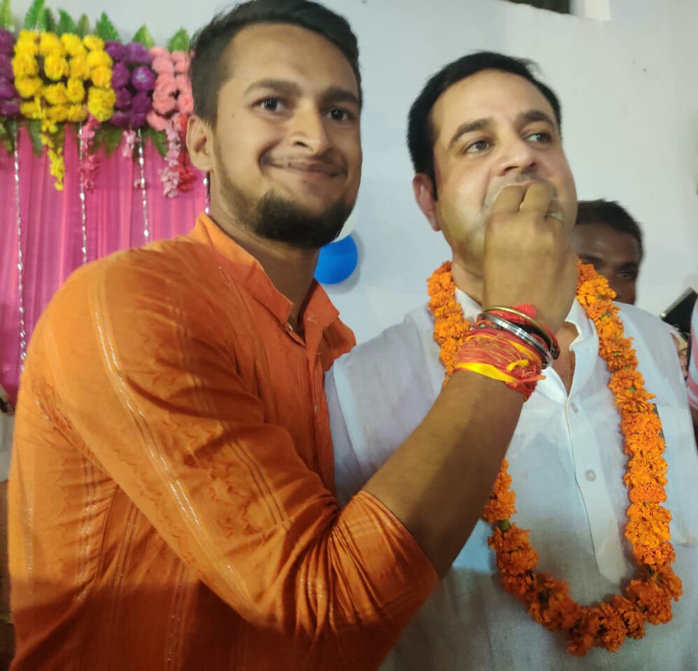 indiansatis's tweet photo. @ChandanSinghMP चंदन भैया आपको जन्मदिन की ढेर सारी बधाई एवं शुभकामनाएं, भगवान से दुआ करते हैं कि आप जल्द से जल्द स्वस्थ होकर हम लोगो के बीच आए और नवादा लोकसभा आपने नेतृत्व में और अधिक ताकतवर बनाए। https://t.co/nogWLJCnvE