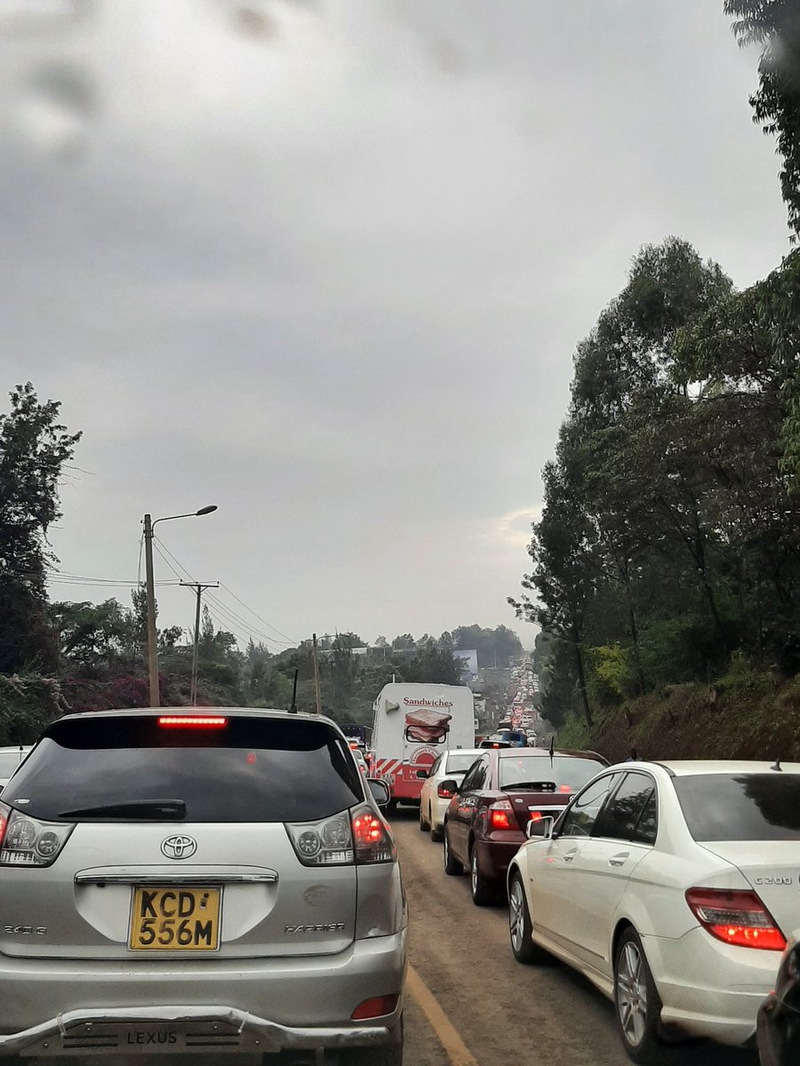 williez86's tweet photo. @Ma3Route kiambu road is a parking lot.. https://t.co/q7Q3WOSqF2