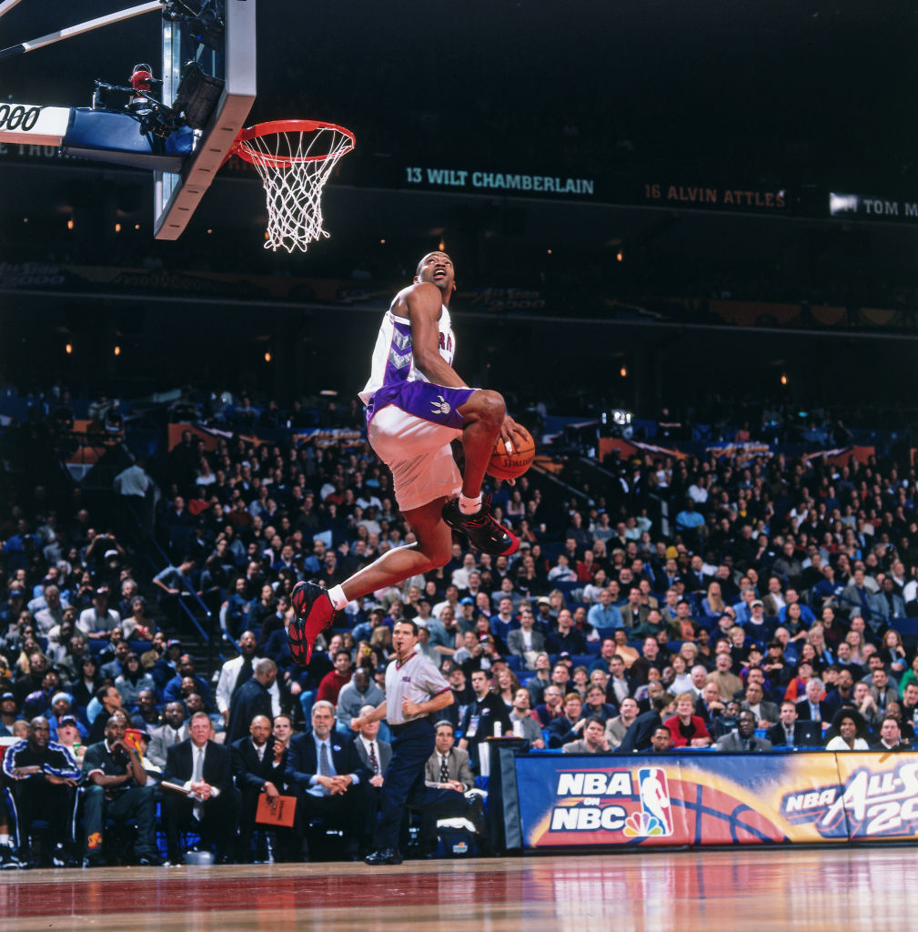 ESPN Stats & Info on X: On This Date in 2000 – Vince Carter wins the Slam  Dunk Contest, scoring 98/100 in the finals to beat fellow finalists Steve  Francis and Tracy
