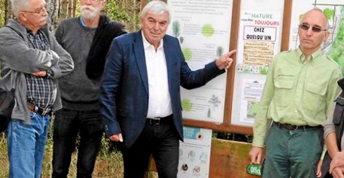 Petru_Poggioli's tweet photo. #Recentralisation«Sous-préfet à la relance auprès du préfet de Corse»Umbee!
Mais à quoi va-t-il servir?Le préfet et ses services auraient-il trop de travail?Il fut un temps on parlait de Mr/Mme Corse...Avali basta un caricatu di missione?
Ecran de fumée?
https://t.co/ExYUnkpa6r https://t.co/MY2U0K6b5i