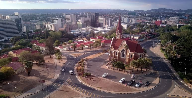 виндхук столица. намибия пустыня калахари. Windhoek намибия. город виндхук африка. город является столицей африканской намибии.