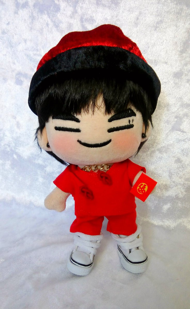 littlears333's tweet photo. Flexin' their red envelop. How much could that be? 😆 Is it enough for a big doll house for you guys? The family is getting bigger now. 😁😆
@GOT7Official #ChineseNewYear
#GOT7 #Gotoondoll
#littlears #littlejb https://t.co/0Ob1QZnZV3