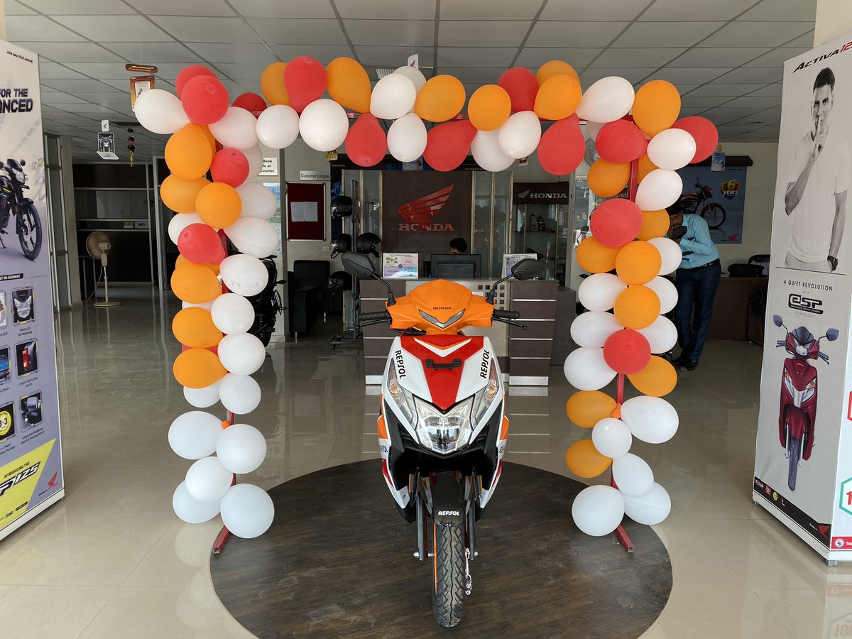 superhonda2's tweet photo. Honda Dio Repsol Edition. https://t.co/w03f8LsUeG