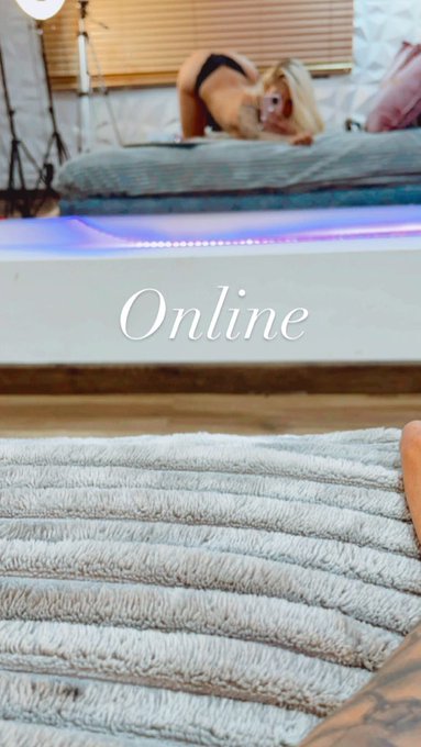 Watch Cristal Hill's leaked NSFW photo on TwXstars