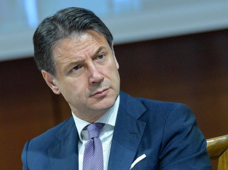 kiara86769608's tweet photo. Se l’Europa ha cambiato pagina il merito è tutto suo, del presidente Conte. E’ lui che, dopo decenni, non è andato lì col cappello in mano a mendicare aiuti, ma a chiedere ed ottenere un radicale cambio di prospettiva delle politiche europee.Grazie, Presidente. https://t.co/4hB0U0LIuF