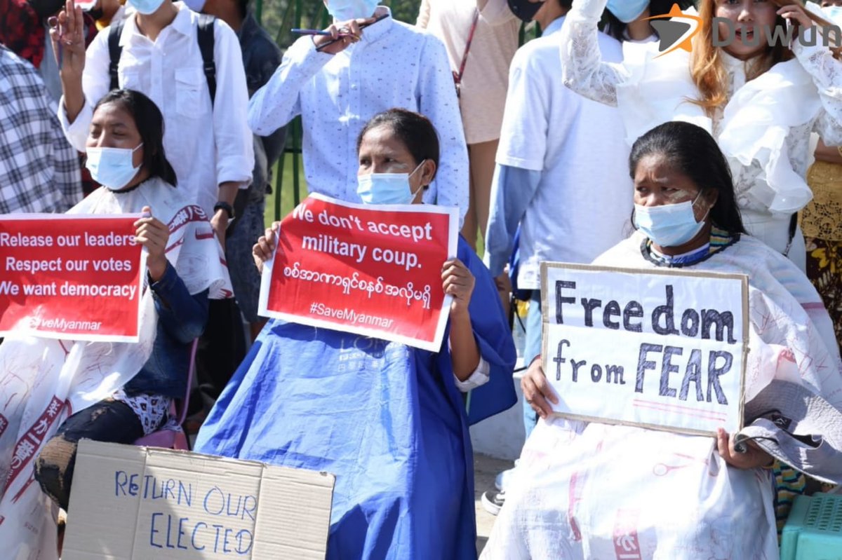 YoonMEE91093886's tweet photo. Fight for Freedom
Fight for Democracy
#WhatsHappeningInMyanmar 
#Feb12Coup
#CDM_IsTheAnswer https://t.co/iAj1Bea1m0