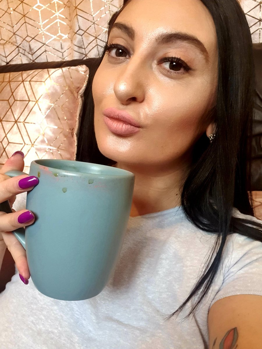 SadyieStar's tweet photo. Online right now,coffee anyone? #streamate #streamatemodel #streamatebabe https://t.co/551i4poeI0