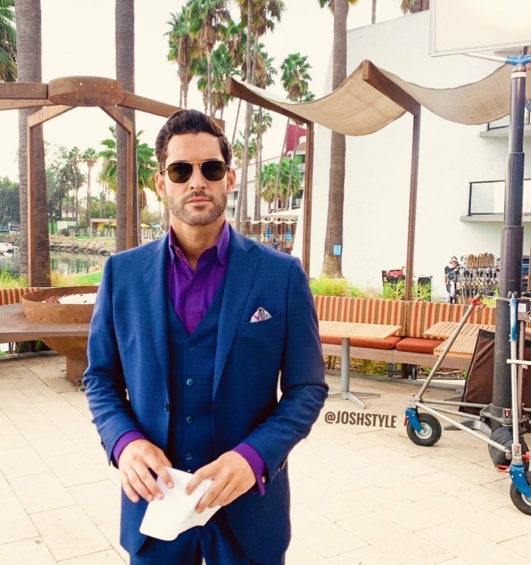 theresa_d_9's tweet photo. No words needed 😱😍❤️♥️🔥💖
#TomEllis #LuciferNetflix #classysuit #OMD #handsomedevil https://t.co/rqURdOMavf