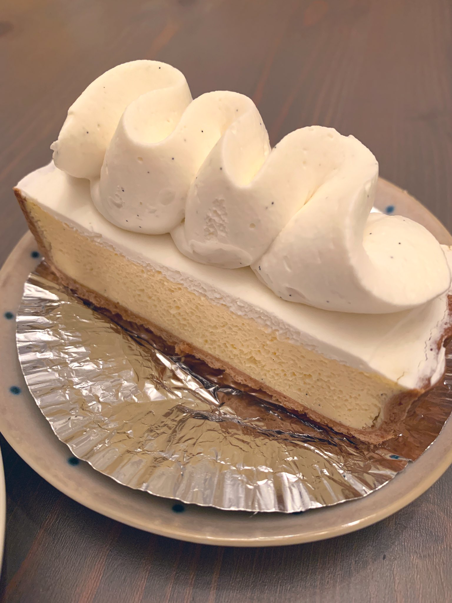 Be Noble 虎ノ門ヒルズにある ペストリーショップ のケーキをテイクアウトしました 変なことしてないしシンプルでとても美味しい お値段もリーズナブルです 東京 おすすめ ケーキ スイーツ おいしいもの おうちカフェ 虎ノ門ヒルズ T