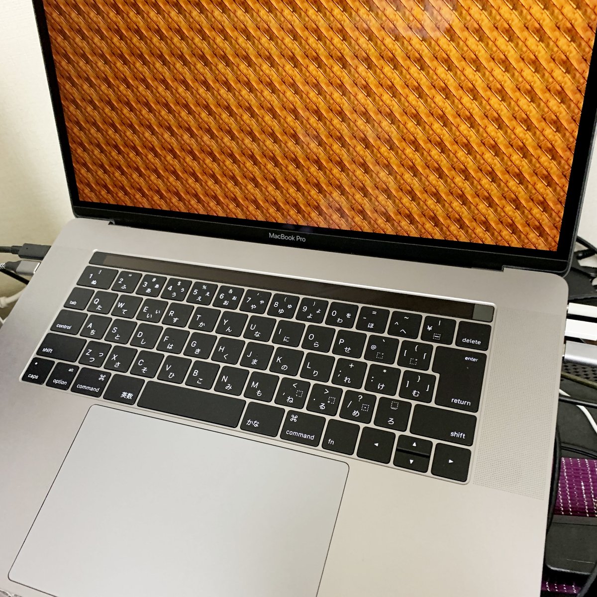 m_syrup's tweet image. MacBookProの調子が悪い。Zoom等で画面共有をすると、フォルダ開くのに10秒以上かかったりと打合せ＆仕事にならんぞい。泣）結果、ロジックボートがイカれた可能性大。同じ症状の友人によると修理に数ヶ月かかると。仕事に使えるのはこの1台だけ。Genius Barは代替機ナシ。困った。。

#MacBookPro2016