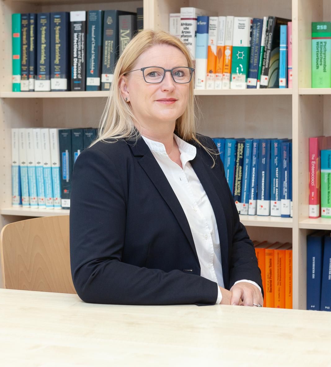MedEssen's tweet photo. Getarnt und ohne Antibiotika gegen H. pylori: @BMBF_Bund fördert Studie des Instituts für Medizinische Mikrobiologie: https://t.co/uGU5sCGon2
@unidue @UniklinikEssen 
#FraunhoferIME #MedizinischeMikrobiologie https://t.co/uAJ72zDbtA