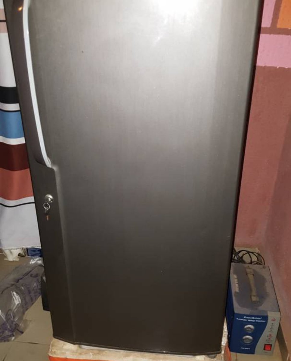 kasera01's tweet photo. @IndiaHaier When I came 2 another city for job with my family, it was sumer season,aftr shifted 2 rented room,firstly buy a refrigerator, so we cn njoy ice cream in evening
That's a joy of living
#LoveInEveryCorner
#ContestAlert #ParticipateAndWin
Join @JohnnyMinati @amitkasera7 @jay9verma https://t.co/xgCNdb4txW