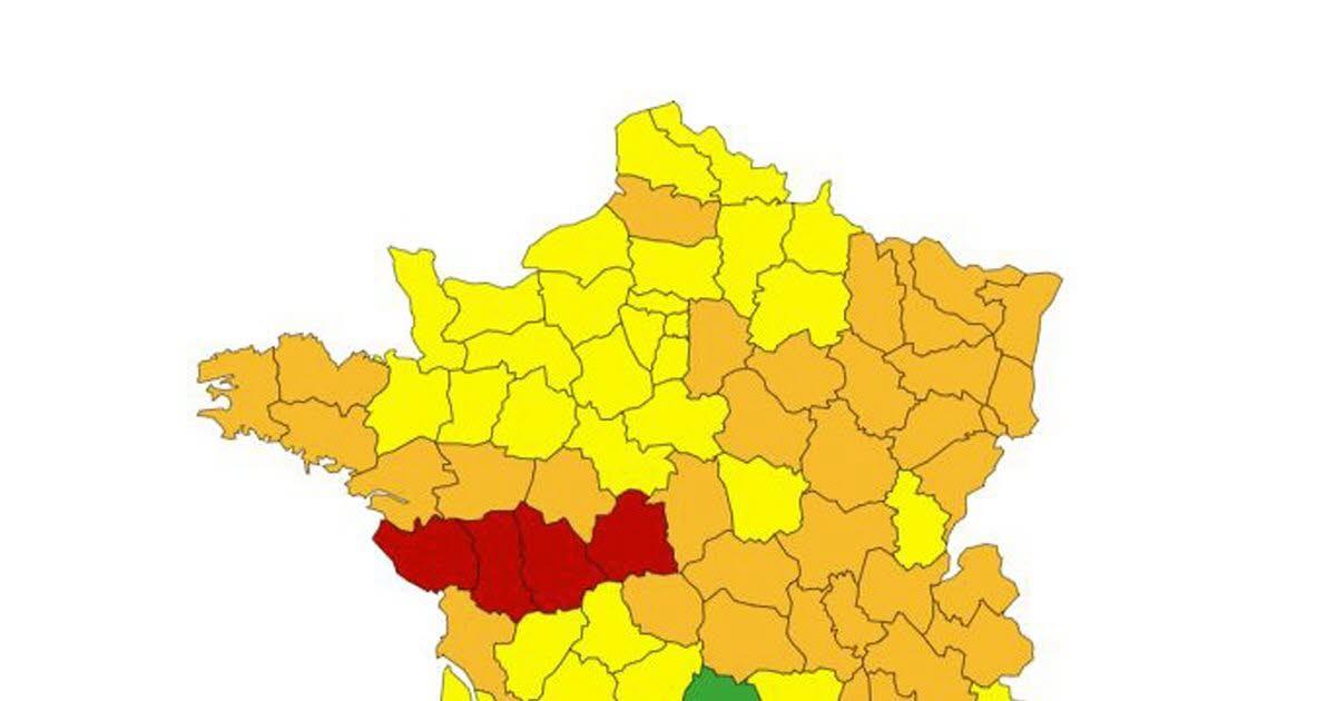 lejsl's tweet photo. Bonjour à tous, soyez prudents ce vendredi matin, la Saône-et-Loire est classée en vigilance orange à la neige et au verglas. https://t.co/58aJyP0CEB https://t.co/d5MNMCEapH
