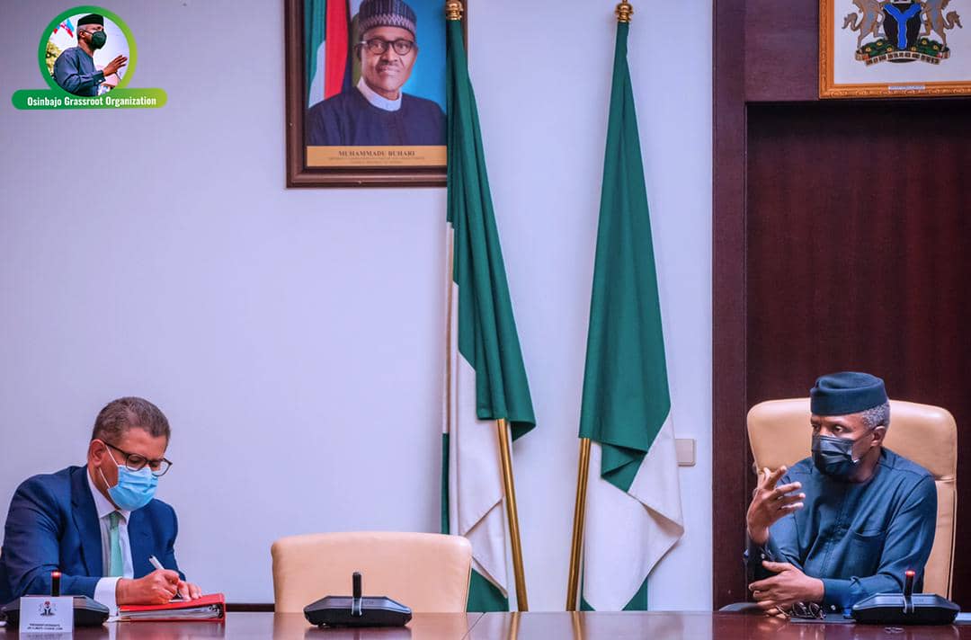 Olayemiesan's tweet photo. Still my argument on #OsinbajoIsCapable let's look at #SocialInvestmentProgrammes (under VP’s Office) over 12million direct beneficiaries
Homegrown school feeding programme in 35 states feeding 9.9million children. More than 107,000 cooks engaged. https://t.co/GIS1FX7uoA