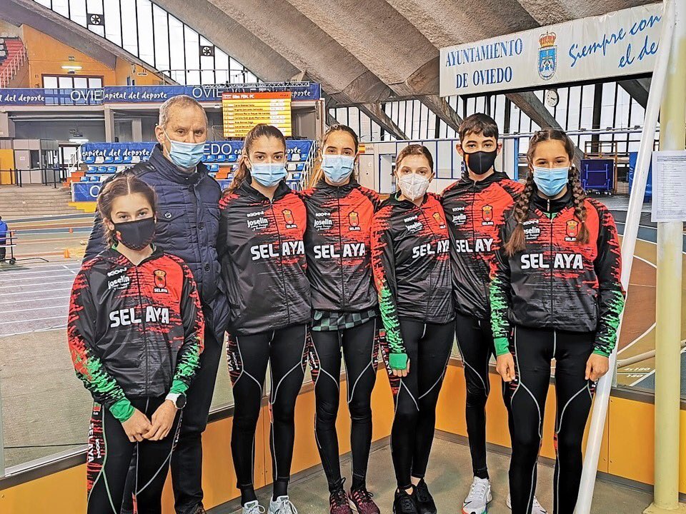 Nuestros atletas favoritos se desplazaron hasta Oviedo para participar en las pruebas organizadas en la pista cubierta de la capital asturiana. Buena actuación de los integrantes del "Selaya Joselín Sobaos y Quesadas".

Enhorabuena!!! 🏆

#selaya #atletismo