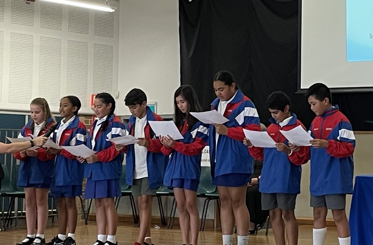 Very proud <a href="/CampbelltownPS/">Campbelltown Public</a> student leaders took their leadership pledge today. Looking forward to working with a great team.