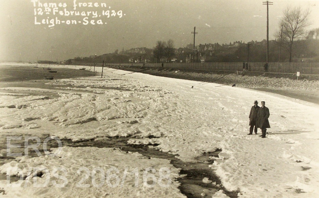 essexarchive's tweet photo. The River Thames froze over #OnThisDay in 1929. These postcards show what it looked like at Westcliff and Leigh-On-Sea. #Snow #IcedOver https://t.co/UQDoUQ4oqG