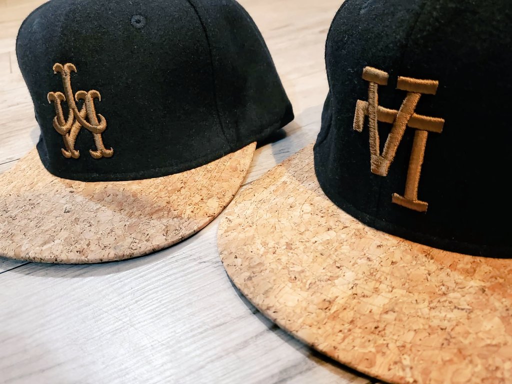 doek9's tweet photo. rozwell 2021 woolcap!!
前回入荷分完売し新色ブラックベースを含む、ブラウンカラーが登場!!
個人的にも欲しかったCOLORなので、ベースも含め迷う感じです✨前回買いそびれた方お待ちしております✨🧢
#factorx
#bbcap
#jordan1og
#lacap
#nymets
#faerofgod
#スニーカーコーディネート
#rozwell https://t.co/NldhJBV3Il