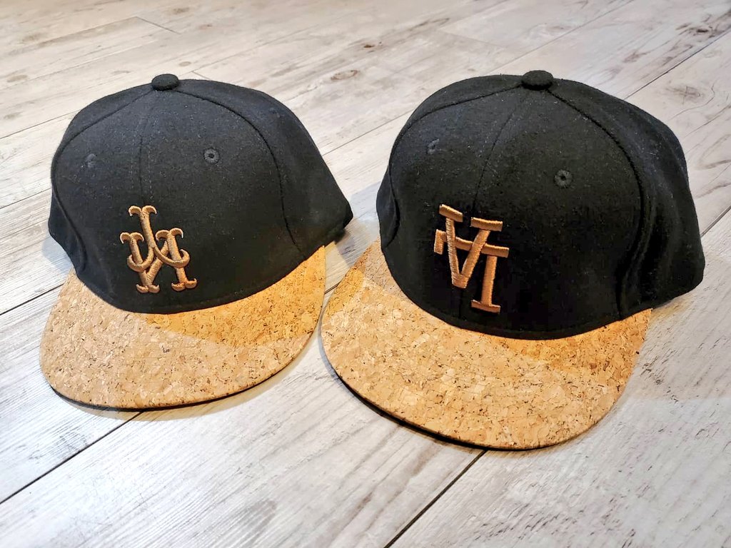 doek9's tweet photo. rozwell 2021 woolcap!!
前回入荷分完売し新色ブラックベースを含む、ブラウンカラーが登場!!
個人的にも欲しかったCOLORなので、ベースも含め迷う感じです✨前回買いそびれた方お待ちしております✨🧢
#factorx
#bbcap
#jordan1og
#lacap
#nymets
#faerofgod
#スニーカーコーディネート
#rozwell https://t.co/NldhJBV3Il