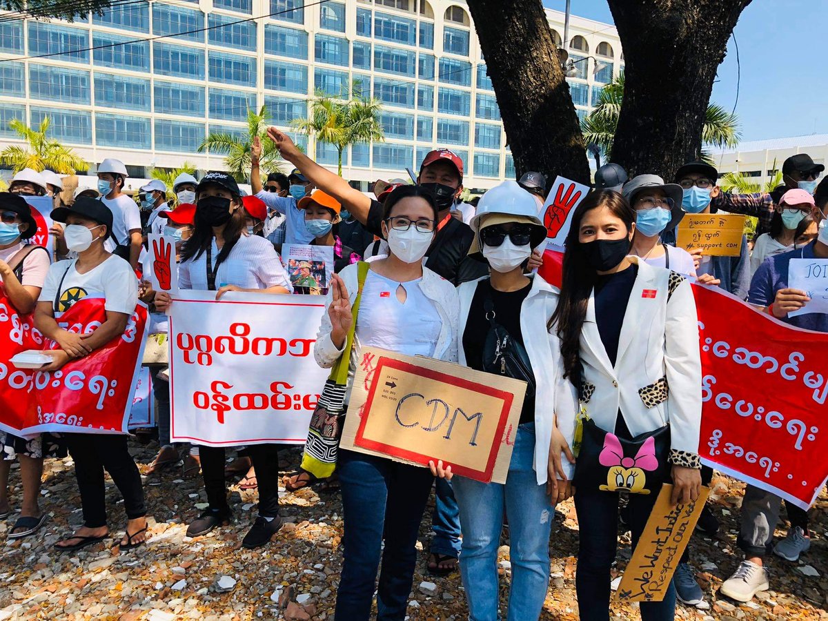 ThandarQueen's tweet photo. #CDMOFBANKER
#We need to our leader DAW AUNG SAN SU KYI
#RejectetMilitaryCoup
#Missingourleader https://t.co/s3kzTd6Tlg
