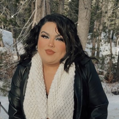 christinaMUAA's tweet photo. #NewProfilePic https://t.co/uzuUQGelOF