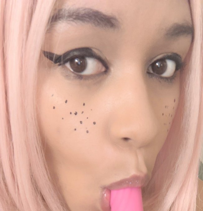 Valentine's Day kinda....blows   #ValentinesDay #blownaway #Romance #customs #Subby #ebonybrat #pink<a href="/tag/valentinesday"class="tags">#ValentinesDay</a><a href="/tag/pink"class="tags"><span>#pink</span></a><a href="/tag/romance"class="tags"><span>#romance</span></a><a href="/tag/customs"class="tags"><span>#customs</span></a><a href="/tag/subby"class="tags"><span>#subby</span></a><a href="/tag/blownaway"class="tags"><span>#blownaway</span></a><a href="/tag/eb"class="tags"><span>#eb</span></a>