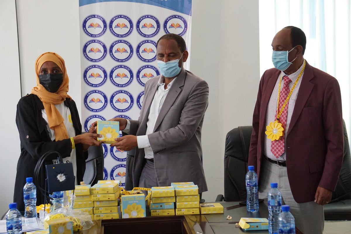 READ II  in collaboration with MoE and Little Sun made a handover of close to 15k Little Sun solar lamps for students in READ II target schools that do not access electricity. An additional 60K Little Sun solar lamps will be distributed soon. <a href="/LittleSun/">imnotmaymay~</a>  facebook.com/READIIProject