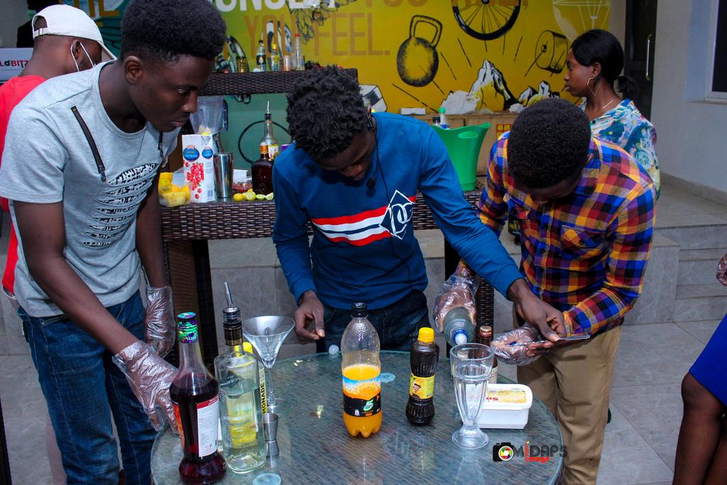 raising_dbar's tweet photo. Experiments🍹🍹🍸 https://t.co/Mtw6oVpxXj