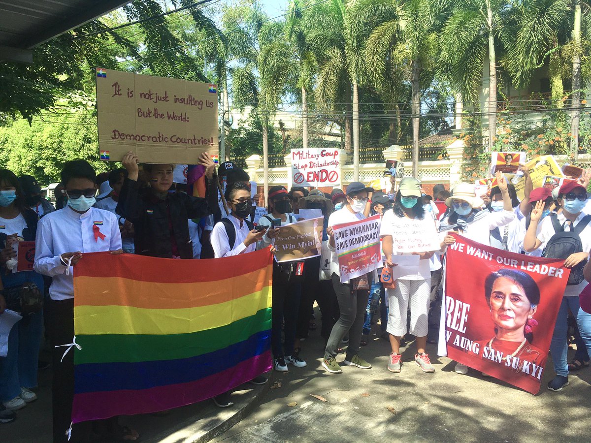 Jelli_92's tweet photo. Transman In Yangon Protesting Against Military Dictatorship #SaveMyanmar #RejectTheMilitaryCoup #HearTheVoiceOfMyanmar https://t.co/29MTEJFX4S
