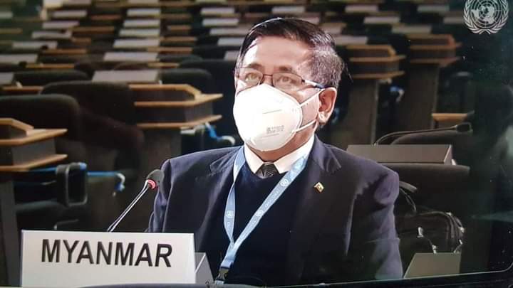 exo_double's tweet photo. He is translating every single LIES that General Min Aung Hlaing propagated through military-owned Channel.
International Community, all the things he explained was a total lie.
He is just a representative of JUNTA, not the PEOPLE of MYANMAR.
#WhatsHappeningInMyanmar https://t.co/SlDDlE02ai
