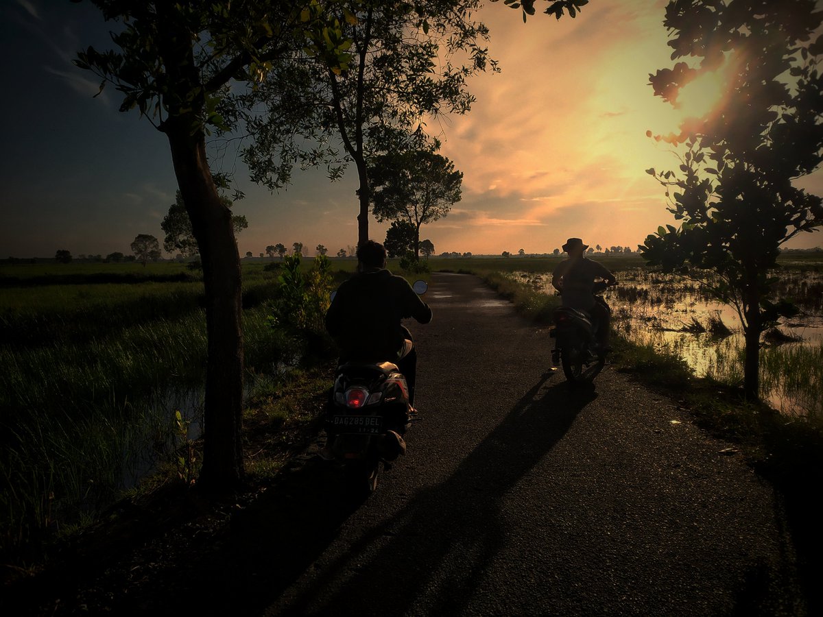 FGinardo's tweet photo. Seribu Senja Tentang Cerita Kita https://t.co/aeyx5undLH