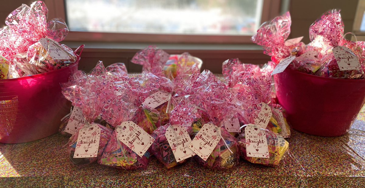 RMMSBlueJays's tweet image. Our PTO is so sweet.... #valentinesday2021 #sweetsurprise @ptobrooklinenh