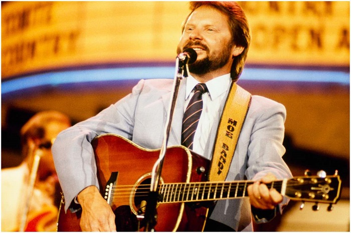 On this day in 1944 in Meridian, Mississippi country singer Moe Bandy was born. Happy 76th birthday Moe!! 