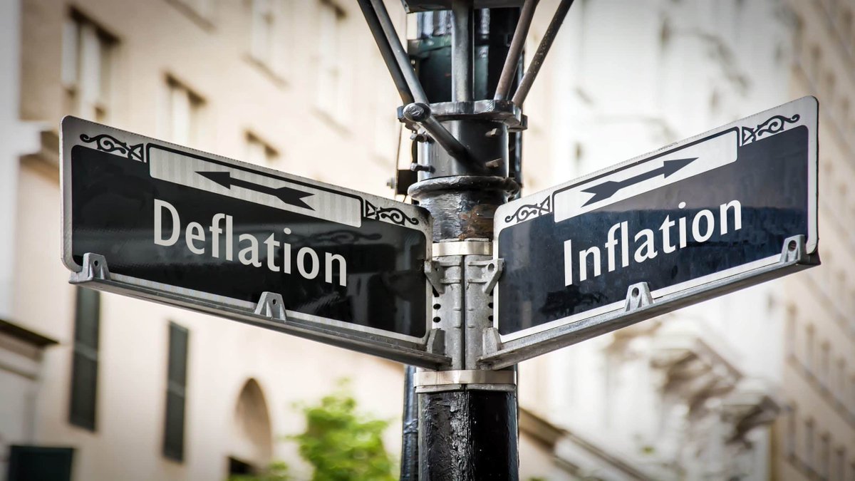 5/ As we move into 2021, the consequences of lockdowns coupled with expansionary monetary and fiscal policy are playing out. In the world of fiat currencies, we are witnessing a battle between the forces of inflation and deflation.
