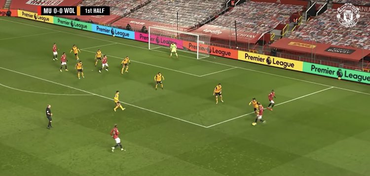 Some examples of him playing a part in United’s chance creation in recent performances :- pass+cross to Rashford (Liverpool/Southampton)- back post cross to Bruno (Wolves)- Cross from half space towards Cavani (Everton)