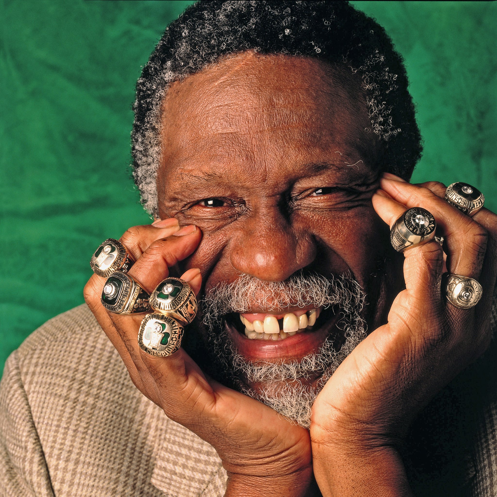 Happy 87th Birthday Bill Russell!

The Original GOAT played 13 seasons and won 11 championships. 

WOW 