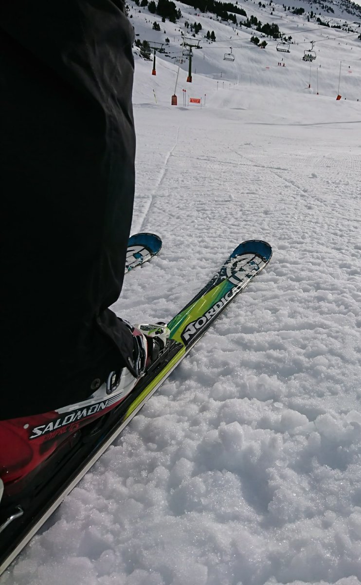 Comienzo un nuevo curso para conseguir la titulación de Técnico Deportivo de Esquí alpino.
Por delante muchos días de esquí y estudio para completar mas mi formación y ofrecer mas actividades y de calidad.
#SenderosAccesibles
#TuSueñoMiReto
#GuiaDeMontañaAEGM
#GuiaDeMontañaUIMLA
