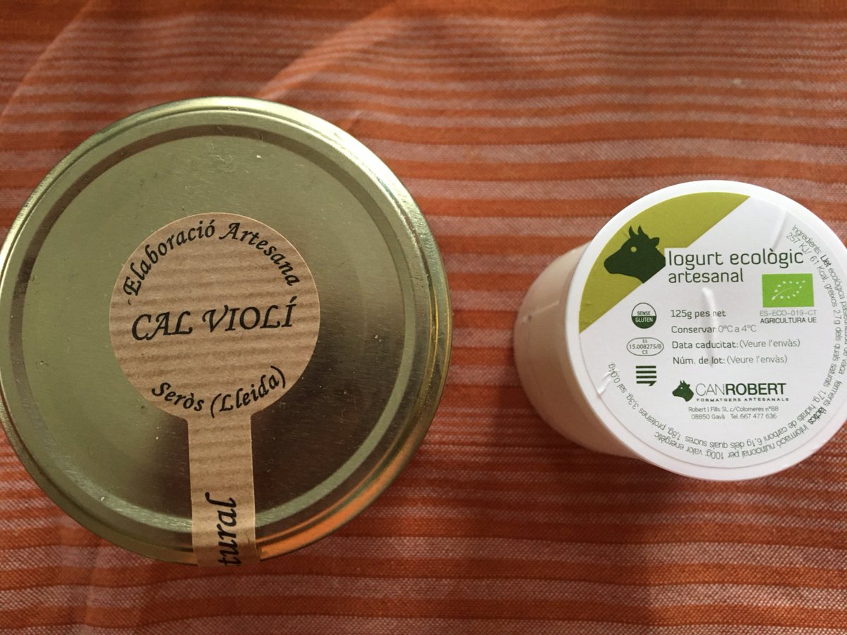 I avui de postres iogurt de <a href="/canrobertcat/">Can Robert Formatgers Artesanals</a> amb melmelada de Cal Violi de Seròs. calvioli.com
Bonississim!! <a href="/productorscat/">Productors Catalans</a> 
#km0 #productedeproximitat