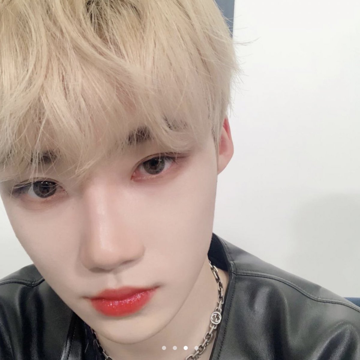 nyuslog's tweet photo. [UNIVERSE] 금발했지로옹ㅎㅎ 더비들이 많이 좋아해 주겠징? https://t.co/UfP8pONApr
