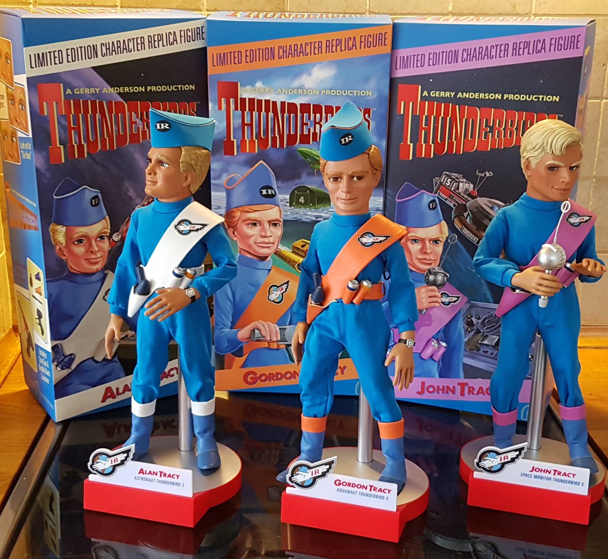 The Tracy boys dropped by today. Big Chief Studios figures; box