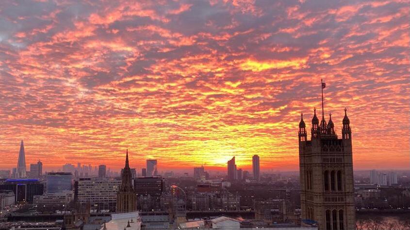 Another big thanks to Reg, one of the Abbey's Security Beadles, who took this #beautiful photo this morning from the Abbey roof. We think it is a stunning sunrise!