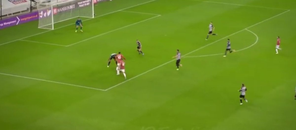 Newcastle away 1-1 in the 86th min and We're in desperate need of a goal. He has the ball in the box but instead of cutting inside and shooting he selfishly statpads an assist by disguising a pass to Bruno on the overlap leaving him one on one with the keeper and we go 2-1 up