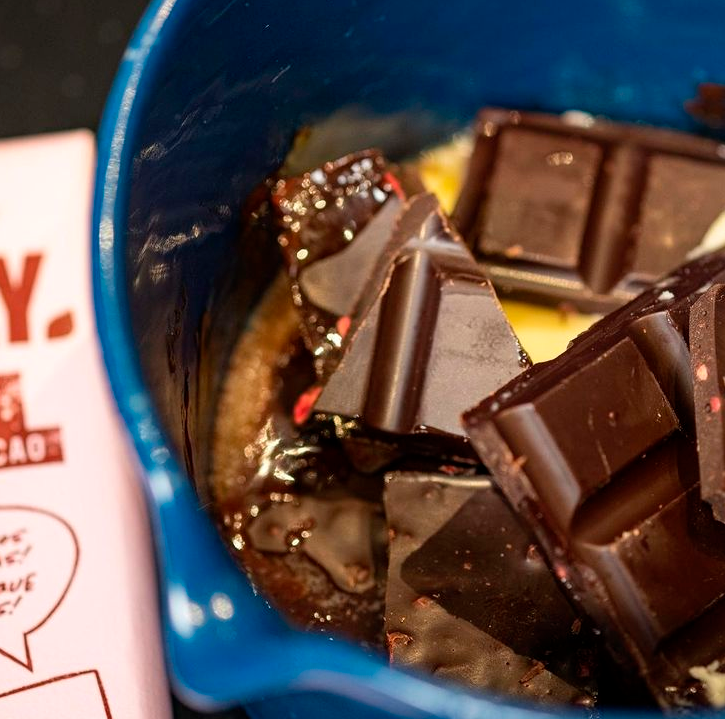 corpomentisimo's tweet photo. ¿𝗚𝗮𝗻𝗮𝘀 𝗱𝗲 𝗖𝗛𝗢𝗖𝗢𝗟𝗔𝗧𝗘? 🍫🍫🍫🍫 
Los tienes sin azúcar ni edulcorantes 👌 y con el 𝘀𝗮𝗯𝗼𝗿 𝗱𝗲𝗹 𝗰𝗵𝗼𝗰𝗼𝗹𝗮𝘁𝗲 𝗱𝗲 𝘀𝗶𝗲𝗺𝗽𝗿𝗲. 
🛒DISPONIBLES AQUÍ👉https://t.co/oBz1NlIuOu https://t.co/b6MdaYInI9